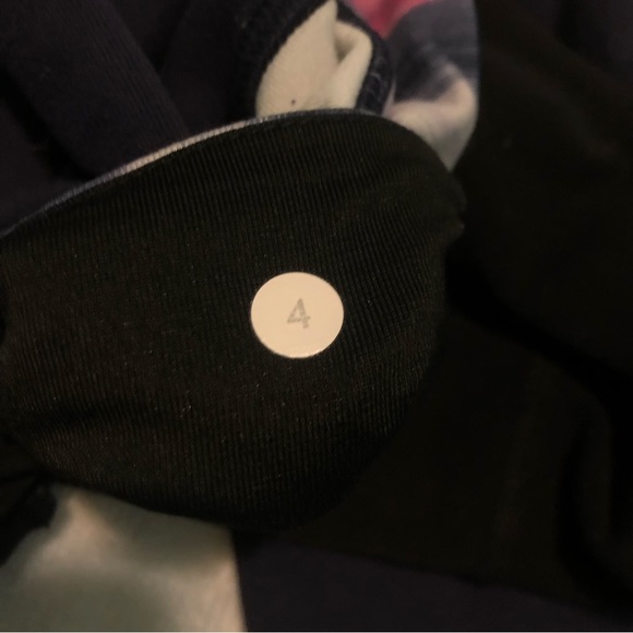 3/40$ Lululemon - Pink, Purple, and Blue Tie dye band Wide Leg Yoga Pants - Picture 3 of 5